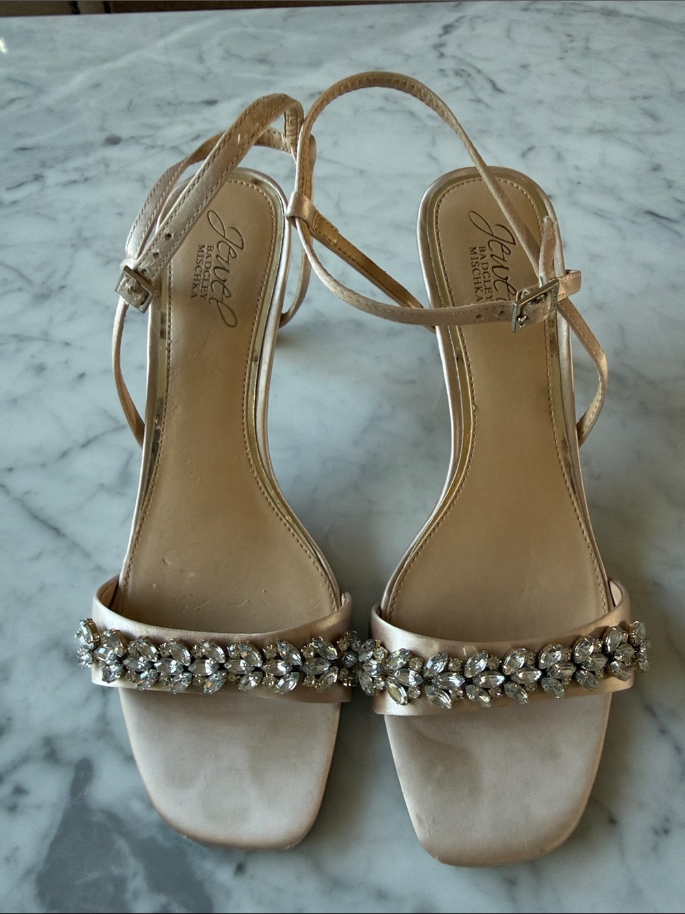 Badgley Mischka Jewel blush dressy sandals 8